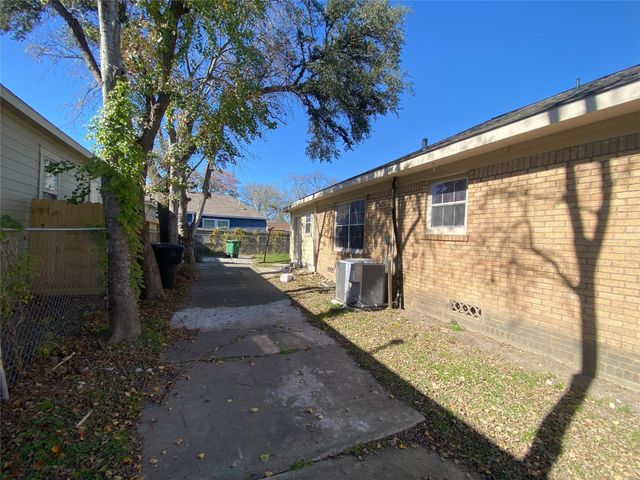 1310 Gustav Street, Houston, TX 77023
