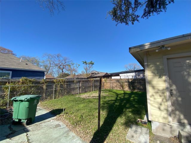 1310 Gustav Street, Houston, TX 77023