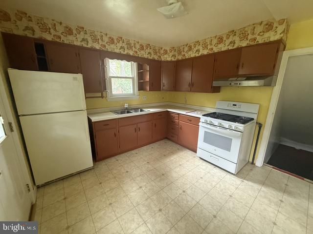 2414 FAIRVIEW DR, Alexandria, VA 22306