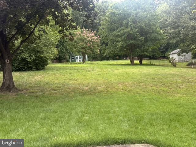 2414 FAIRVIEW DR, Alexandria, VA 22306
