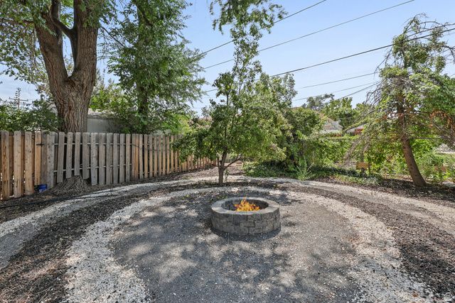 138 E BERYL AVE, Salt Lake City, UT 84115
