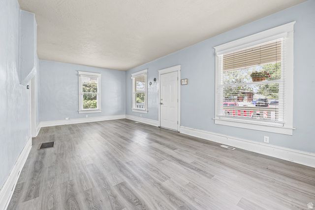138 E BERYL AVE, Salt Lake City, UT 84115