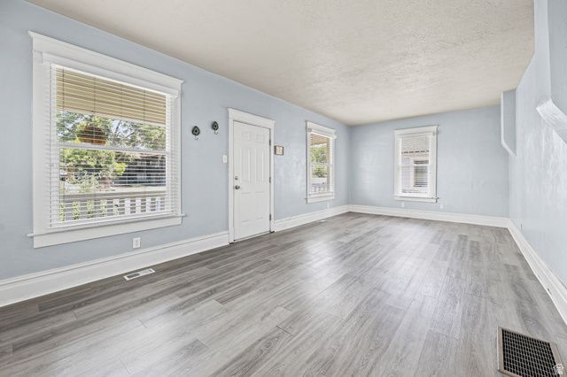 138 E BERYL AVE, Salt Lake City, UT 84115