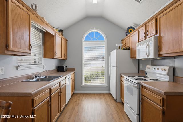 204 White Oak Place, Pearl, MS 39208