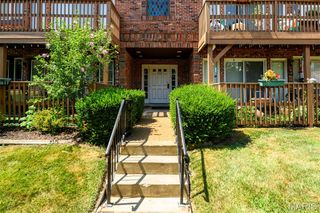 4294 Chateau De Ville Drive G, Unincorporated, MO 63129