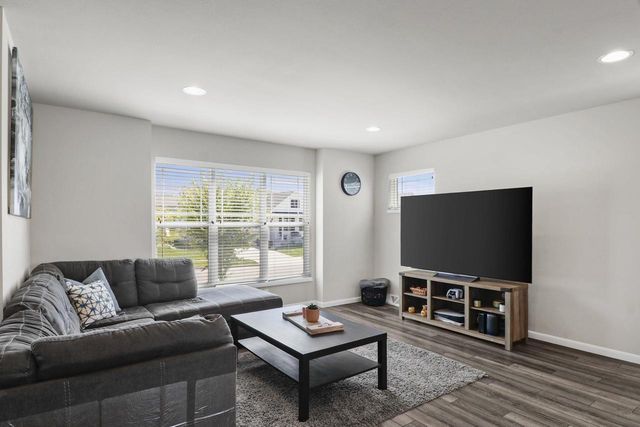 868 Tamarack Lane, Sun Prairie, WI 53590