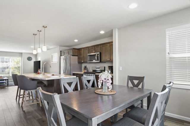 868 Tamarack Lane, Sun Prairie, WI 53590