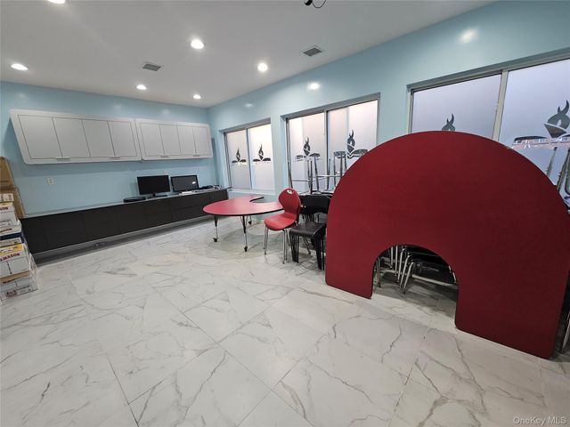 3526 31st Street, Astoria, NY 11106