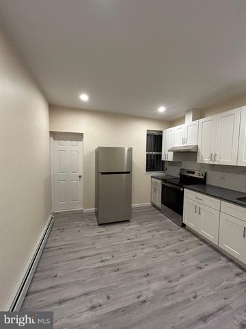 1925 N DARIEN ST, Philadelphia, PA 19122