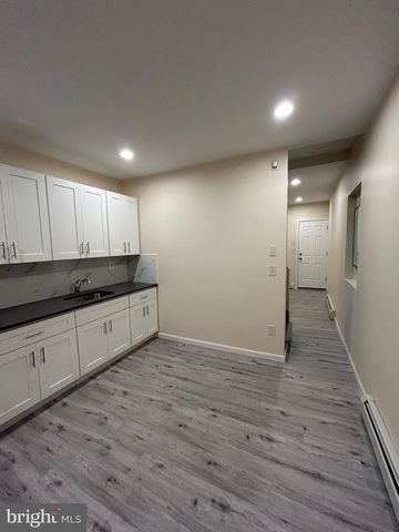 1925 N DARIEN ST, Philadelphia, PA 19122