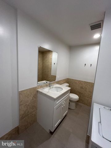 1925 N DARIEN ST, Philadelphia, PA 19122