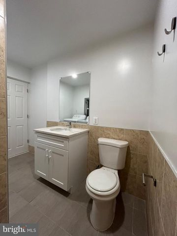1925 N DARIEN ST, Philadelphia, PA 19122