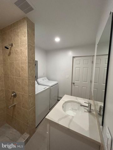 1925 N DARIEN ST, Philadelphia, PA 19122
