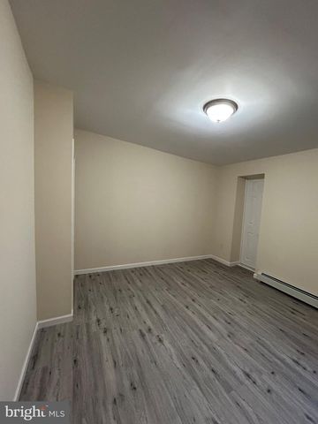 1925 N DARIEN ST, Philadelphia, PA 19122