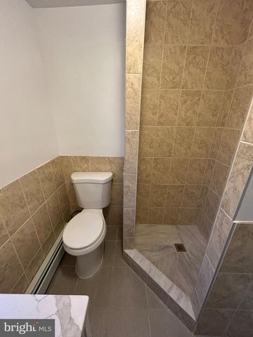 1925 N DARIEN ST, Philadelphia, PA 19122