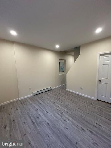 1925 N DARIEN ST, Philadelphia, PA 19122