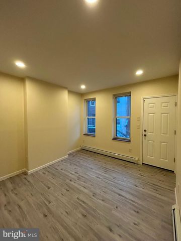1925 N DARIEN ST, Philadelphia, PA 19122