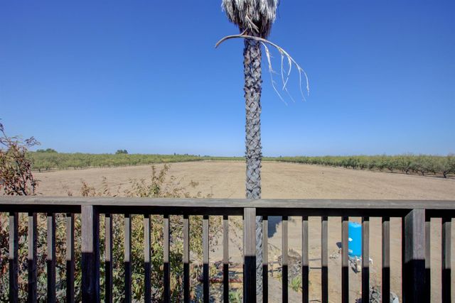 4455 E Whitmore Ave, Ceres, CA 95307