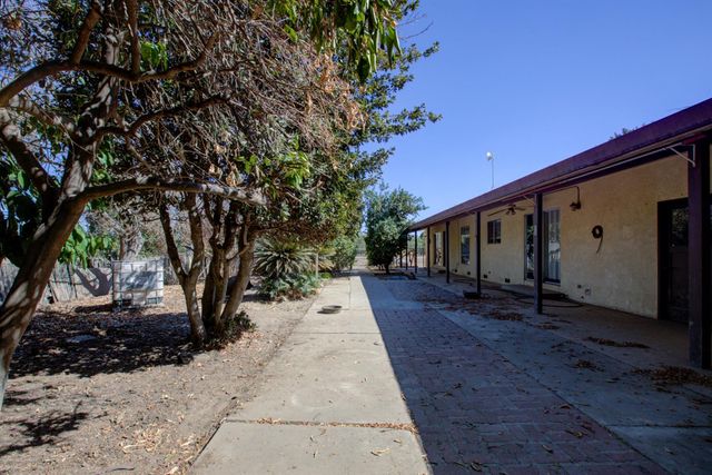 4455 E Whitmore Ave, Ceres, CA 95307