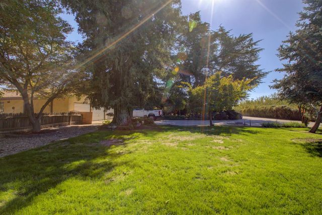 4455 E Whitmore Ave, Ceres, CA 95307