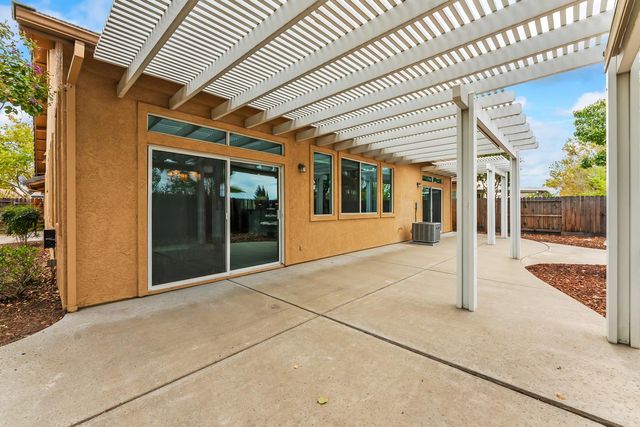 1033 Halidon Way, Folsom, CA 95630
