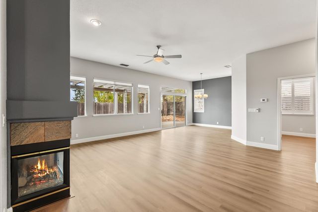 1033 Halidon Way, Folsom, CA 95630