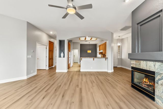 1033 Halidon Way, Folsom, CA 95630