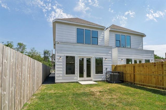 313 Tennessee Street, Houston, TX 77029