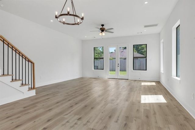 313 Tennessee Street, Houston, TX 77029