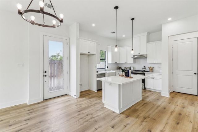 313 Tennessee Street, Houston, TX 77029