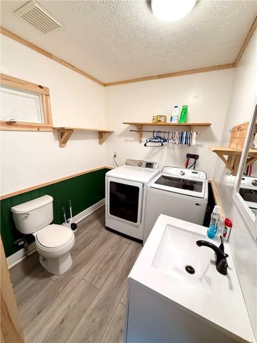 5 East High Street, Manchester, NY 14548