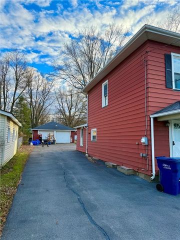 5 East High Street, Manchester, NY 14548