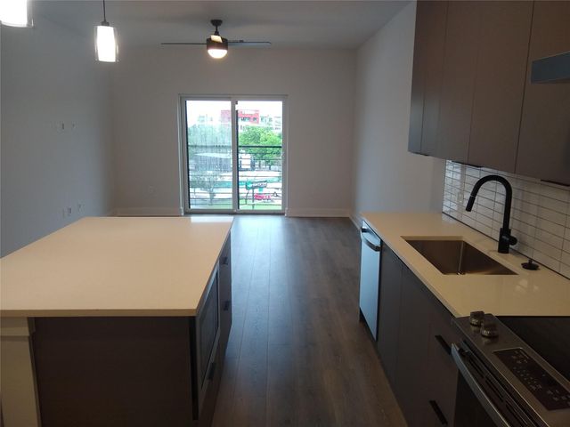 2220 Webberville RD 403, Austin, TX 78702