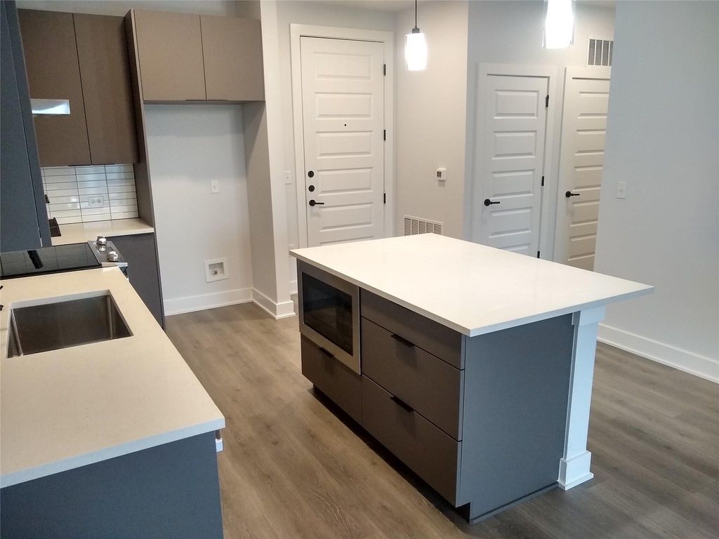 2220 Webberville RD 403, Austin, TX 78702