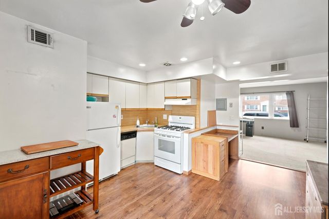 44 Judson Street 7A, Edison, NJ 08837