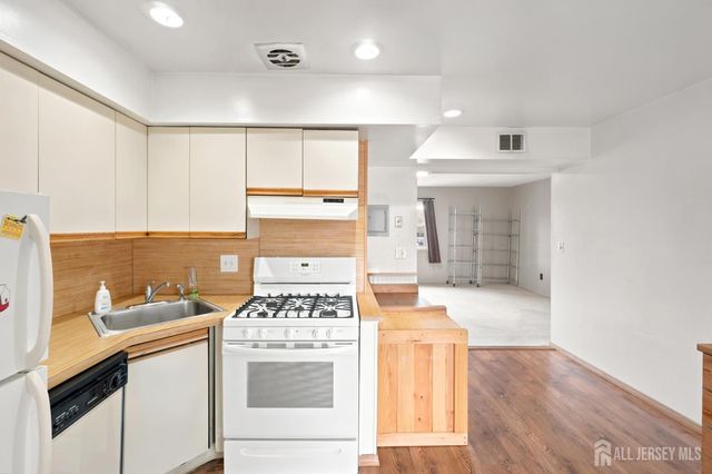 44 Judson Street 7A, Edison, NJ 08837