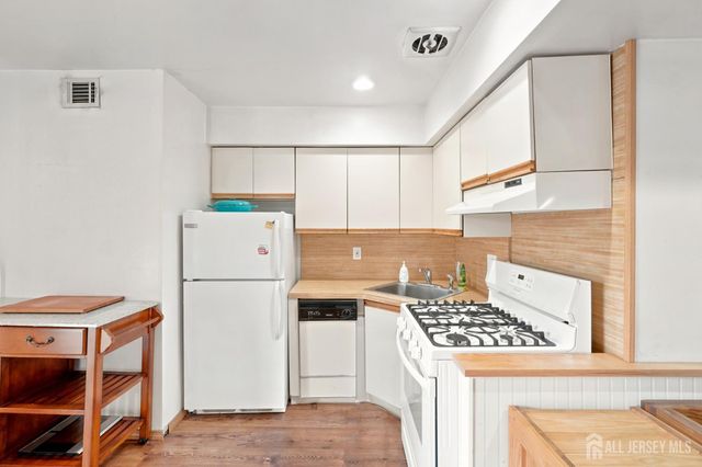 44 Judson Street 7A, Edison, NJ 08837