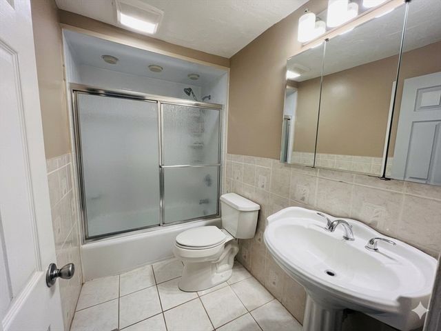 8 Tara Drive 7, Weymouth, MA 02188