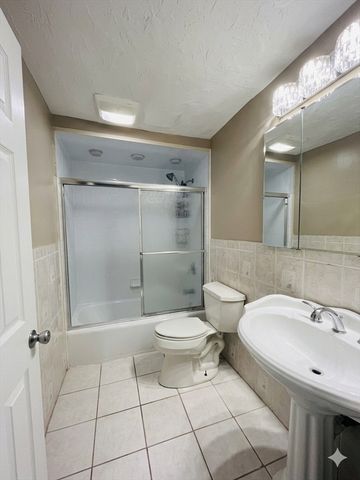 8 Tara Drive 7, Weymouth, MA 02188