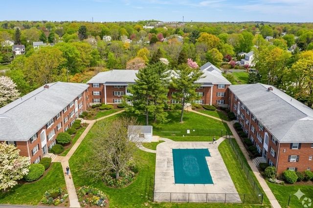 8 Tara Drive 7, Weymouth, MA 02188