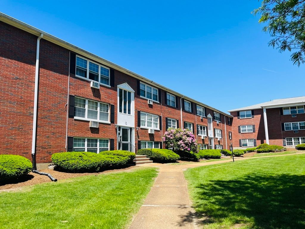 8 Tara Drive 7, Weymouth, MA 02188