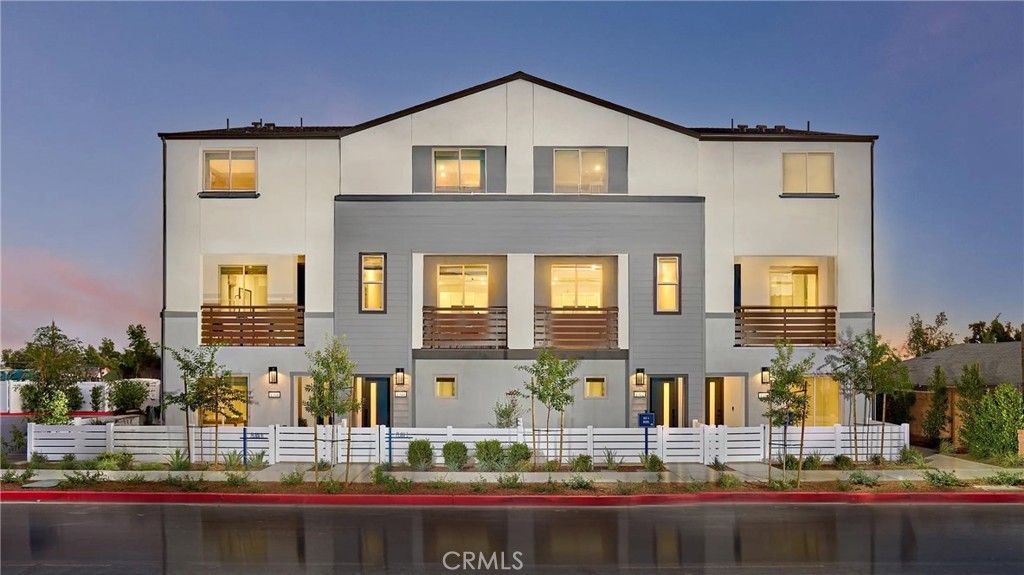 1310 W Oakcrest Paseo, Ontario, CA 91762 — exterior