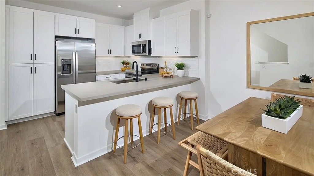 1310 W Oakcrest Paseo, Ontario, CA 91762 — photo 4