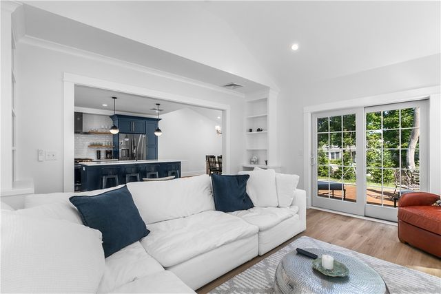 561 Bristol Ferry Road B, Portsmouth, RI 02871