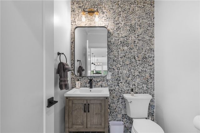 561 Bristol Ferry Road B, Portsmouth, RI 02871