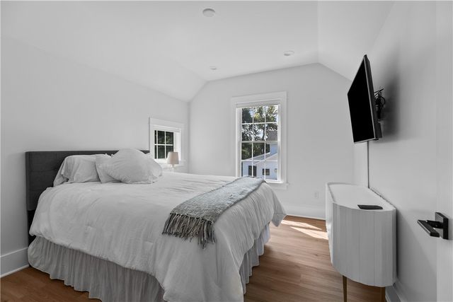 561 Bristol Ferry Road B, Portsmouth, RI 02871