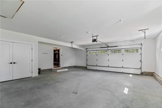 561 Bristol Ferry Road B, Portsmouth, RI 02871