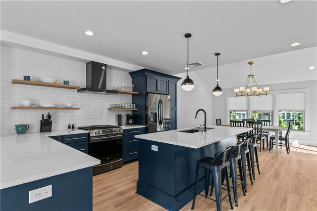 561 Bristol Ferry Road B, Portsmouth, RI 02871