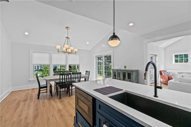 561 Bristol Ferry Road B, Portsmouth, RI 02871