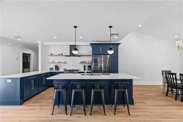 561 Bristol Ferry Road B, Portsmouth, RI 02871